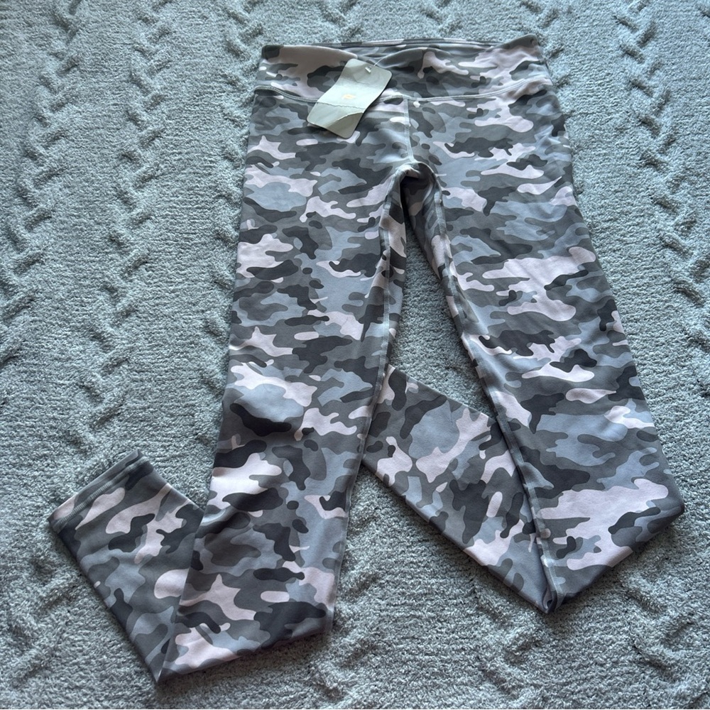 Fabletics PowerHold NWT Pink Gray Camo Leggings‎ Activewear XXS Tall